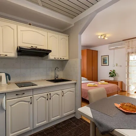 Apartament Kristina *