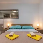 Kristina Apartment *